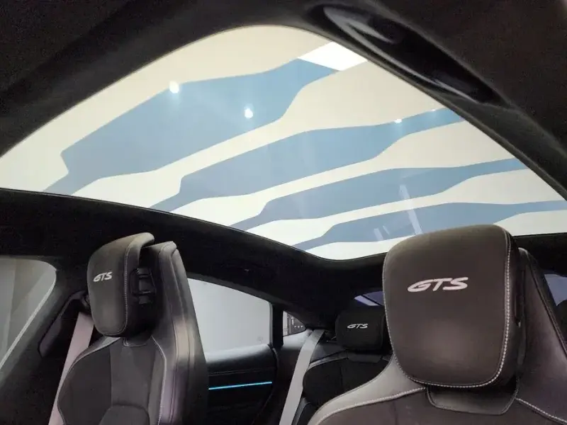 2022 Porsche Taycan с пробегом 54 452 км