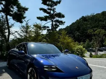 2021 Porsche Taycan с пробегом 34 000 км