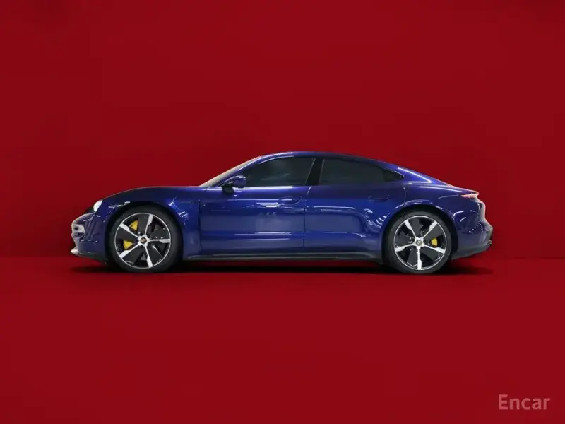 2021 Porsche Taycan с пробегом 26 500 км