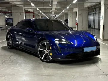 2021 Porsche Taycan с пробегом 26 500 км