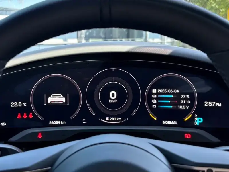 2021 Porsche Taycan с пробегом 26 500 км