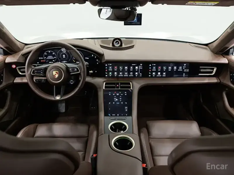 2023 Porsche Taycan с пробегом 21 090 км