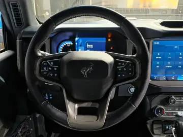2022 Ford Bronco с пробегом 45 804 км