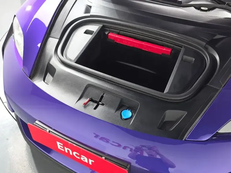 2025 Porsche Taycan с пробегом 9 546 км