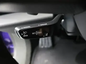 2025 Porsche Taycan с пробегом 9 546 км
