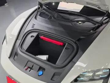 2024 Porsche Taycan с пробегом 14 264 км