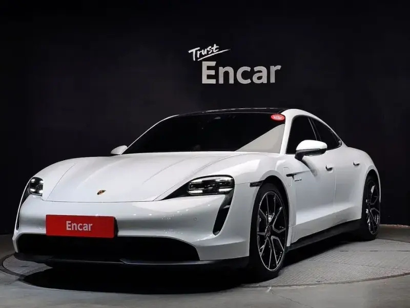 2024 Porsche Taycan с пробегом 19 059 км