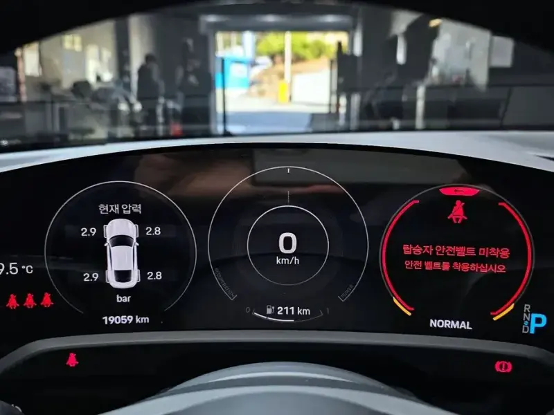 2024 Porsche Taycan с пробегом 19 059 км