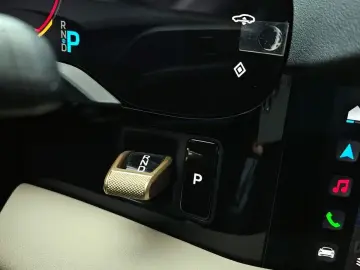 2024 Porsche Taycan с пробегом 19 059 км