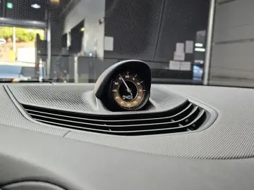 2024 Porsche Taycan с пробегом 19 059 км