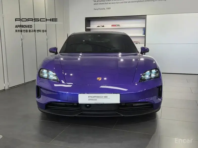2025 Porsche Taycan с пробегом 384 км