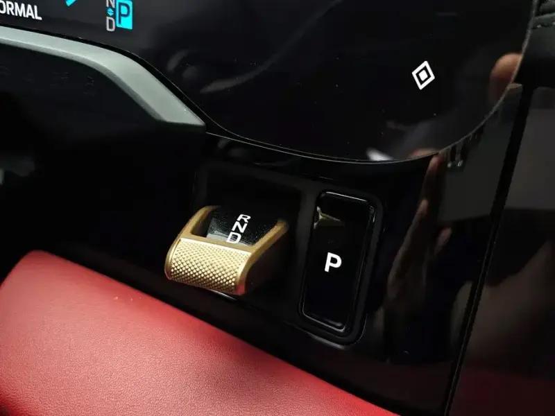 2024 Porsche Taycan с пробегом 29 800 км