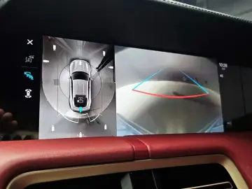 2024 Porsche Taycan с пробегом 29 800 км