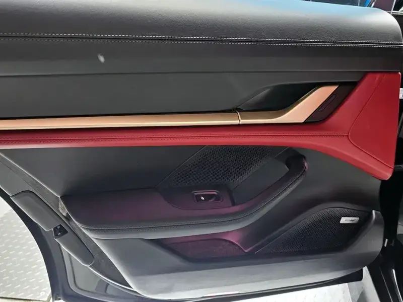 2024 Porsche Taycan с пробегом 29 800 км