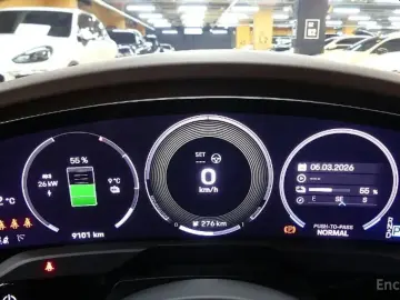 2024 Porsche Taycan с пробегом 9 100 км