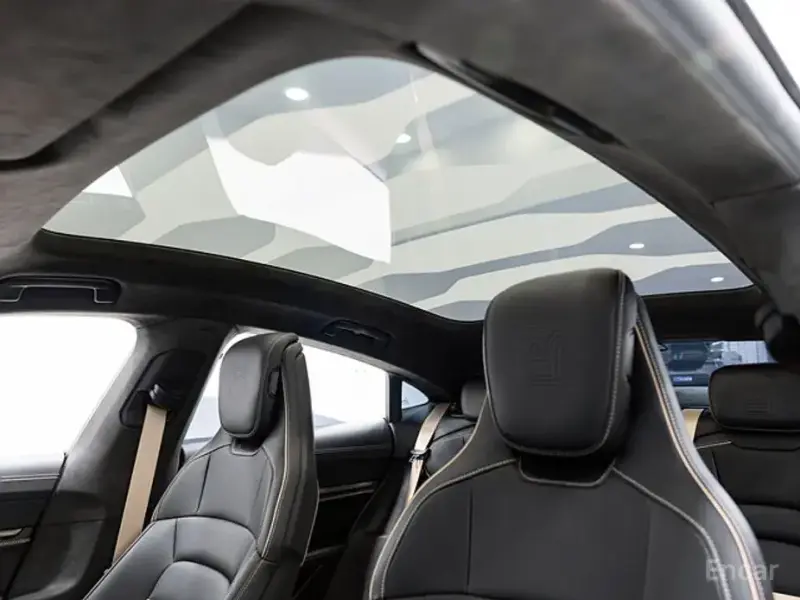 2025 Porsche Taycan с пробегом 700 км