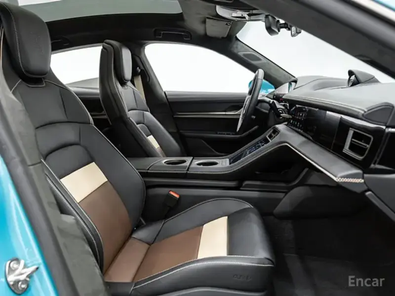 2025 Porsche Taycan с пробегом 1 160 км