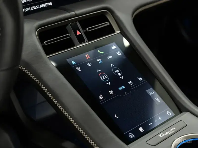 2025 Porsche Taycan с пробегом 1 160 км