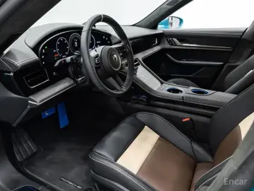 2025 Porsche Taycan с пробегом 1 160 км