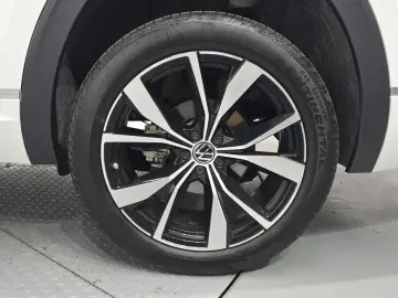 2025 Volkswagen Atlas с пробегом 3 939 км