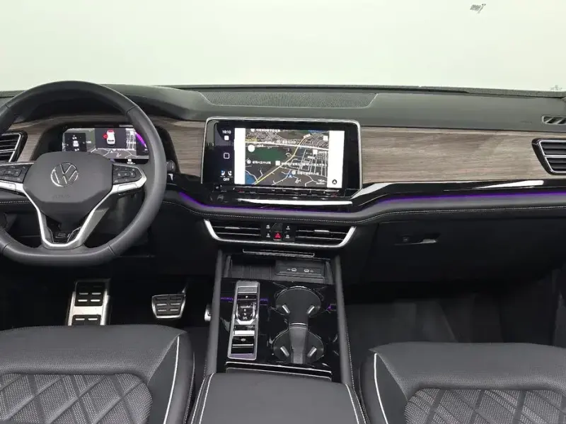 2025 Volkswagen Atlas с пробегом 3 939 км