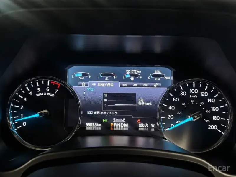2021 Ford Expedition с пробегом 58 005 км