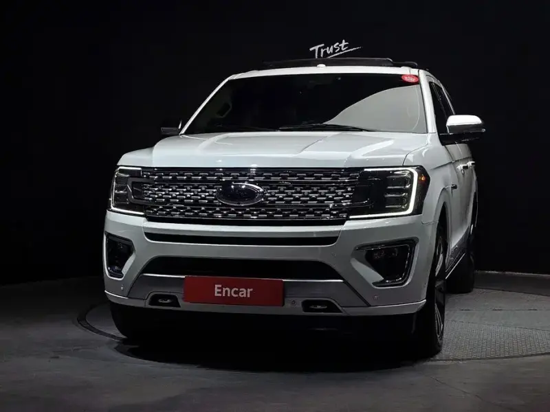 2021 Ford Expedition с пробегом 29 032 км