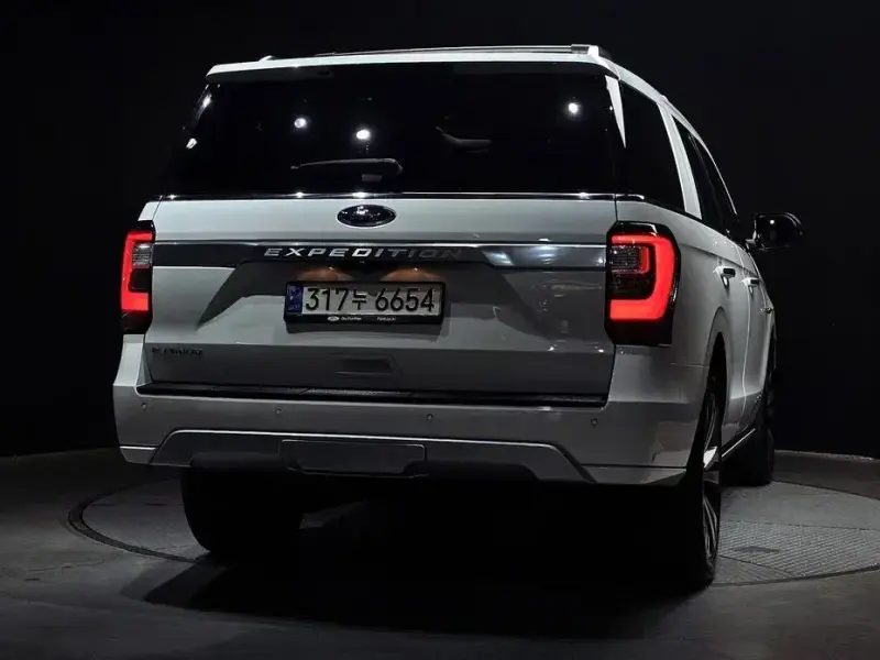 2021 Ford Expedition с пробегом 29 032 км