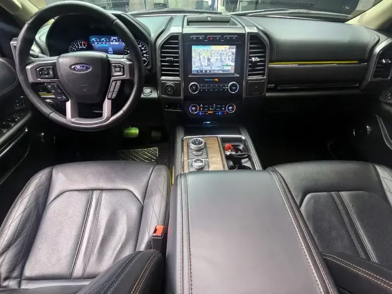 2021 Ford Expedition с пробегом 29 032 км