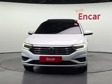 2021 Volkswagen Jetta с пробегом 32 945 км