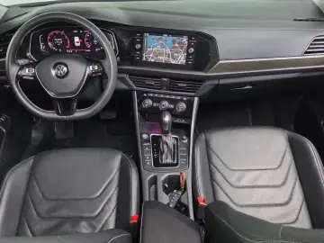 2021 Volkswagen Jetta с пробегом 32 945 км
