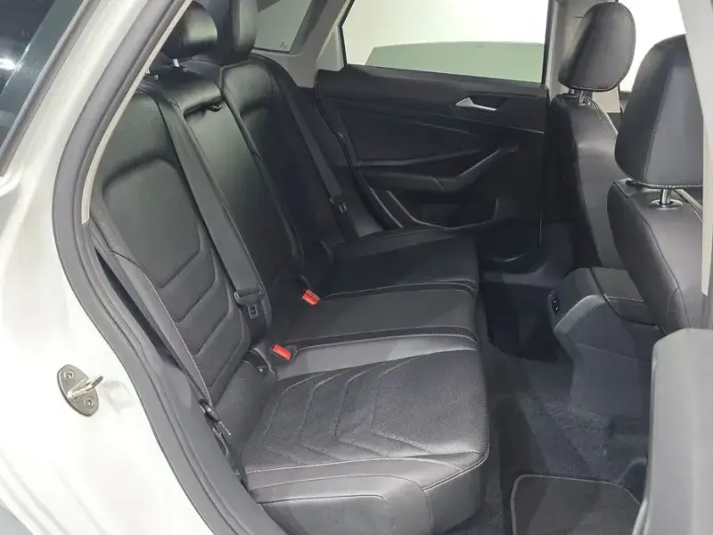 2021 Volkswagen Jetta с пробегом 32 945 км