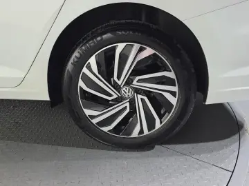 2021 Volkswagen Jetta с пробегом 32 945 км