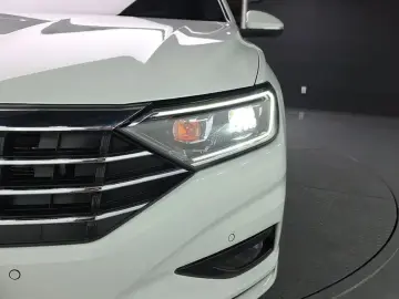 2021 Volkswagen Jetta с пробегом 32 945 км