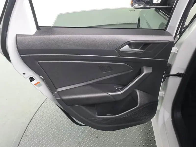 2021 Volkswagen Jetta с пробегом 32 945 км