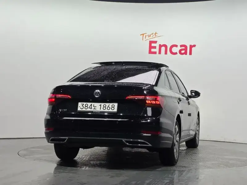 2021 Volkswagen Jetta с пробегом 52 645 км
