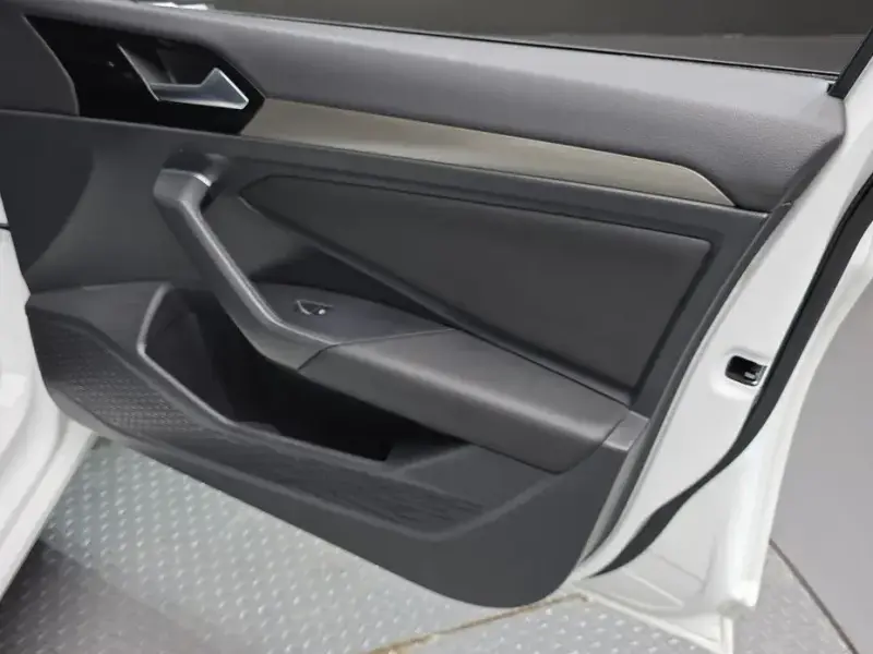 2021 Volkswagen Jetta с пробегом 36 757 км