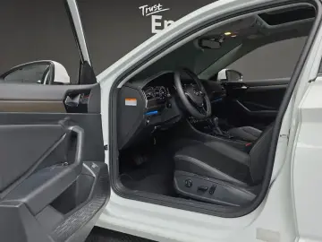 2021 Volkswagen Jetta с пробегом 36 757 км