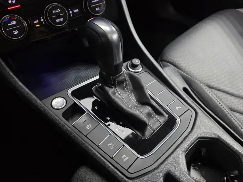 2021 Volkswagen Jetta с пробегом 52 645 км