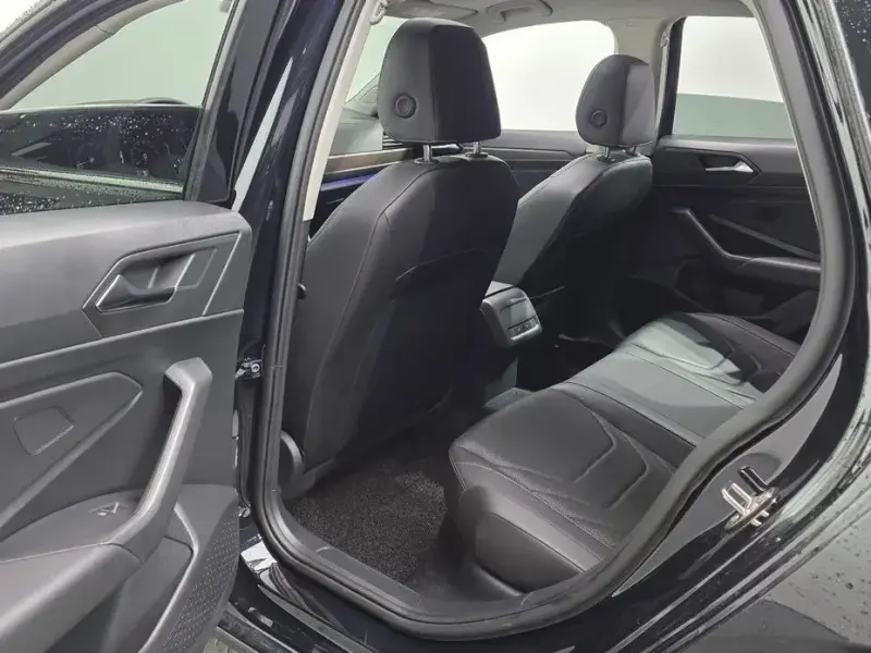 2021 Volkswagen Jetta с пробегом 52 645 км