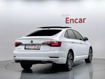 2021 Volkswagen Jetta с пробегом 55 891 км