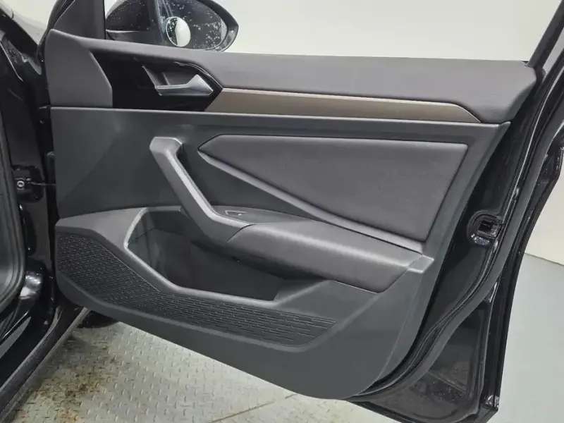2021 Volkswagen Jetta с пробегом 52 645 км