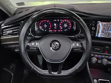 2021 Volkswagen Jetta с пробегом 55 891 км