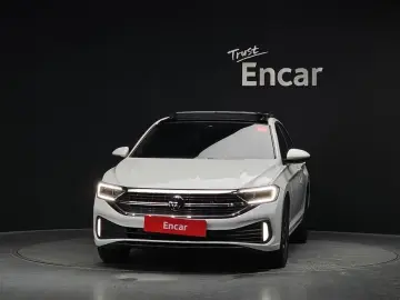 2024 Volkswagen Jetta с пробегом 1 252 км
