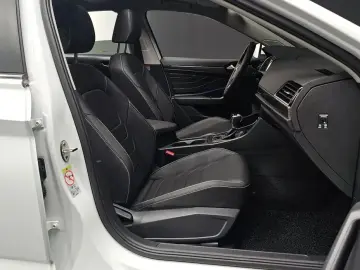 2024 Volkswagen Jetta с пробегом 1 252 км