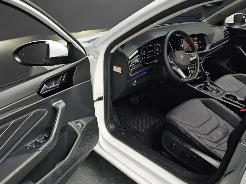 2024 Volkswagen Jetta с пробегом 1 252 км