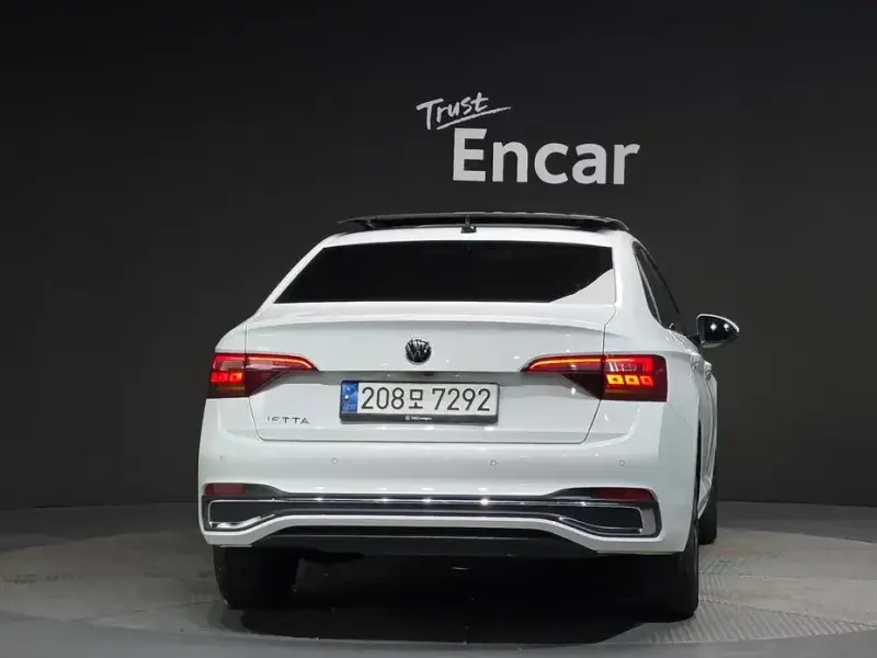2022 Volkswagen Jetta с пробегом 54 327 км