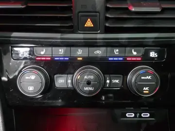 2022 Volkswagen Jetta с пробегом 54 327 км
