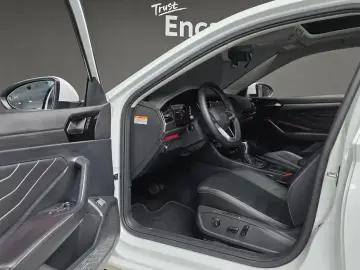 2022 Volkswagen Jetta с пробегом 54 327 км
