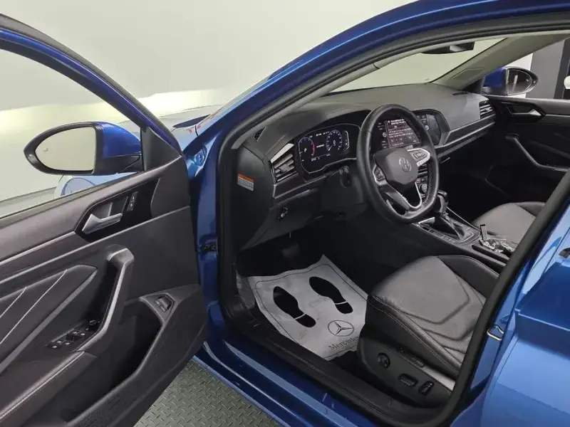2024 Volkswagen Jetta с пробегом 12 205 км